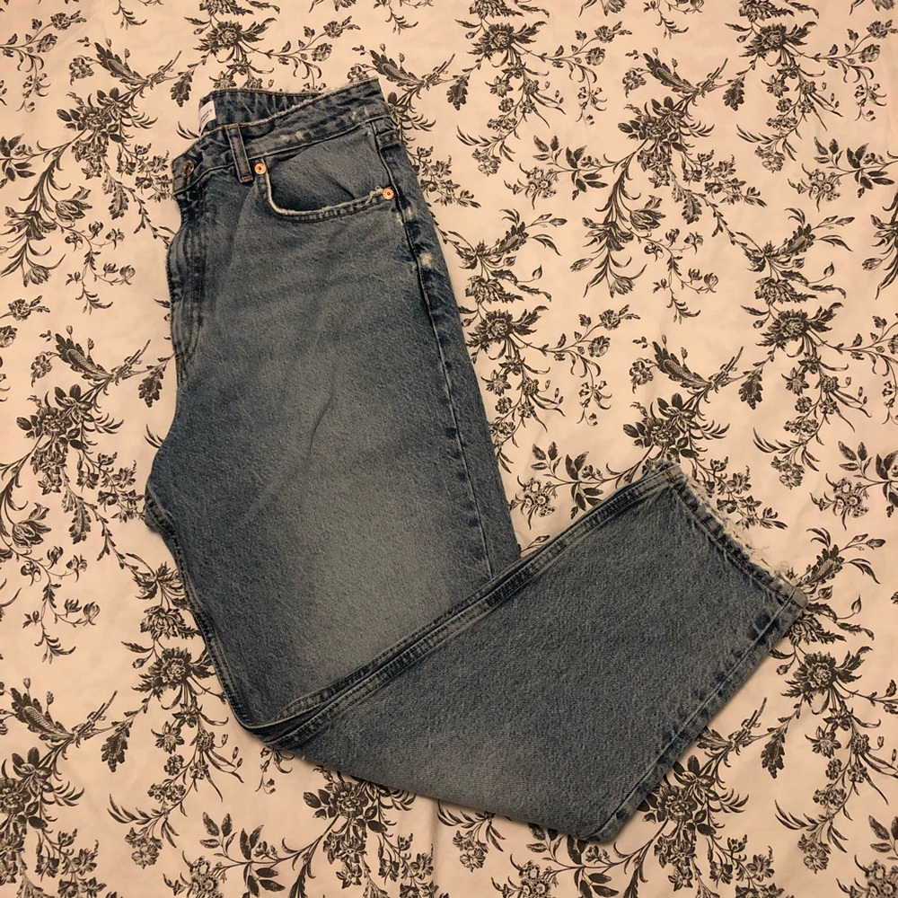 ZARA High Waisted Boyfriend Jeans